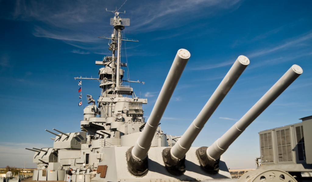 US Navy World War II Battleship Heavy Deck Guns
